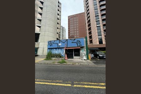 Casa à venda com 332m², 1 quarto e sem vaga