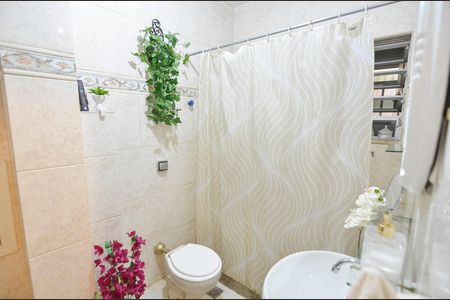 Apartamento à venda com 75m², 2 quartos e sem vaga Apartamento à venda com 75m², 2 quartos e sem vagaBanheiro