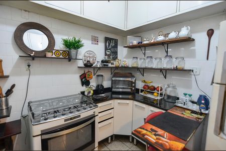 Apartamento à venda com 75m², 2 quartos e sem vaga Apartamento à venda com 75m², 2 quartos e sem vagaCozinha
