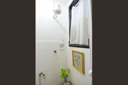 Apartamento à venda com 75m², 2 quartos e sem vaga Apartamento à venda com 75m², 2 quartos e sem vagaBanheiro de Serviço