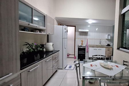Apartamento à venda com 98m², 2 quartos e 1 vagaCozinha
