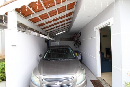 Casa de condomínio à venda com 67m², 2 quartos e 1 vagaGaragem