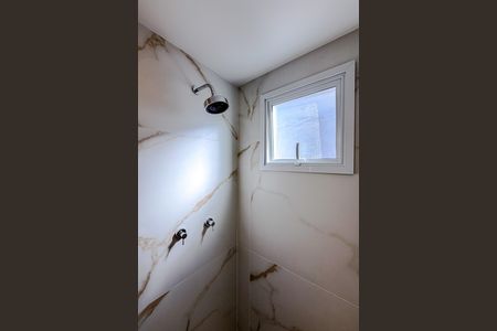 Apartamento para alugar com 70m², 2 quartos e 1 vaga Apartamento para alugar com 70m², 2 quartos e 1 vagaBanheiro da Suíte