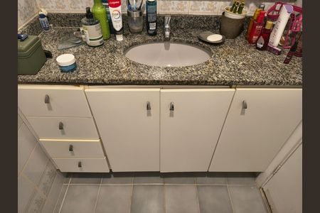 Apartamento à venda com 76m², 2 quartos e 1 vaga