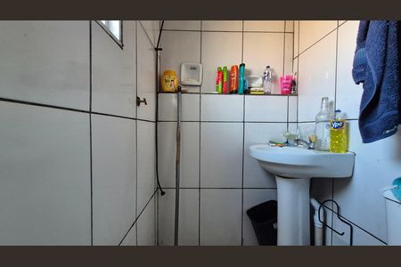 Casa à venda com 137m², 3 quartos e 2 vagas Casa à venda com 137m², 3 quartos e 2 vagasBanheiro - fundos