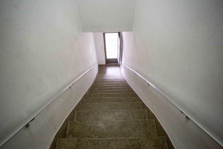 Apartamento à venda com 48m², 1 quarto e sem vagaEscada