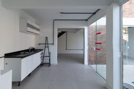 Casa para alugar com 350m², 6 quartos e 3 vagas Casa para alugar com 350m², 6 quartos e 3 vagasCasa 2 - Sala/cozinha