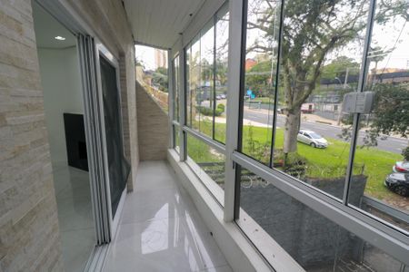 Casa para alugar com 350m², 6 quartos e 3 vagasSacada da Sala 1