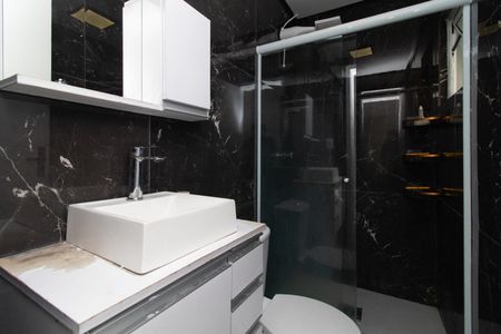 Casa para alugar com 350m², 6 quartos e 3 vagas Casa para alugar com 350m², 6 quartos e 3 vagasBanheiro da Suíte