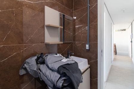 Casa para alugar com 350m², 6 quartos e 3 vagas Casa para alugar com 350m², 6 quartos e 3 vagasCasa 2 - Banheiro social