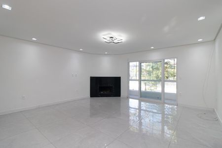 Casa para alugar com 350m², 6 quartos e 3 vagas Casa para alugar com 350m², 6 quartos e 3 vagasSala