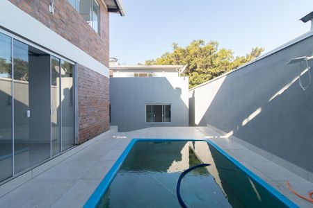 Quintal de casa para alugar com 6 quartos, 350m² em Cristal, Porto Alegre
