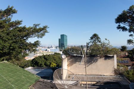 Casa para alugar com 350m², 6 quartos e 3 vagas Casa para alugar com 350m², 6 quartos e 3 vagasTerraço
