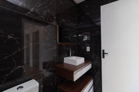 Casa para alugar com 350m², 6 quartos e 3 vagas Casa para alugar com 350m², 6 quartos e 3 vagasBanheiro Social