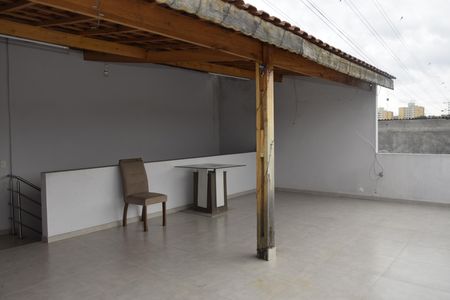 Casa para alugar com 160m², 2 quartos e 2 vagasVaranda