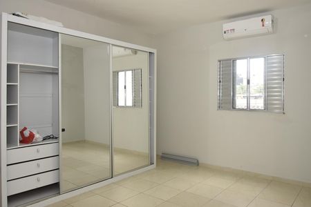Casa para alugar com 160m², 2 quartos e 2 vagasSuíte