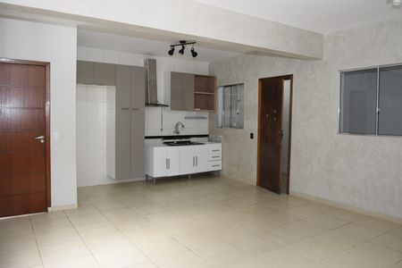 Casa para alugar com 160m², 2 quartos e 2 vagasSala/Cozinha