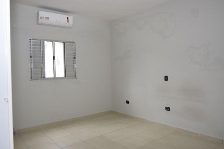 Casa para alugar com 160m², 2 quartos e 2 vagasSuíte