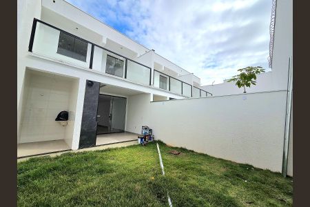 Área Externa de casa à venda com 3 quartos, 160m² em Santa Branca, Belo Horizonte