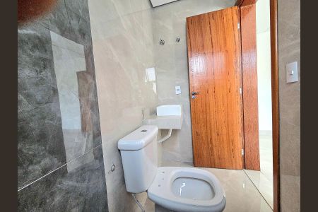 Banheiro de casa à venda com 3 quartos, 160m² em Santa Branca, Belo Horizonte