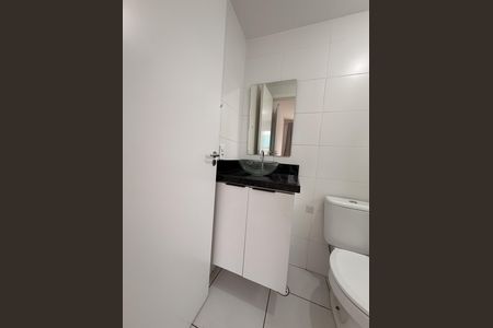 Banheiro de apartamento à venda com 1 quarto, 32m² em Vila Ema, São Paulo