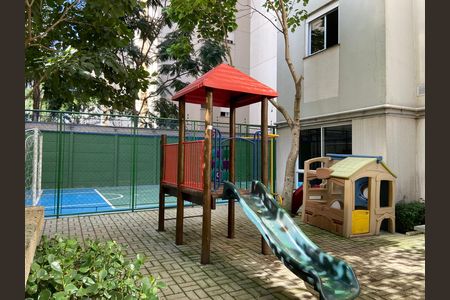 Apartamento para alugar com 44m², 2 quartos e 1 vaga Apartamento para alugar com 44m², 2 quartos e 1 vagaÁrea comum - Playground
