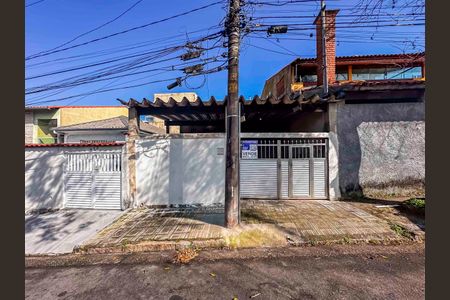 Casa à venda com 124m², 2 quartos e 2 vagasFachada