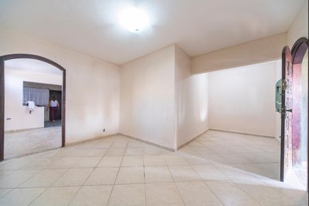 Casa à venda com 124m², 2 quartos e 2 vagasSala