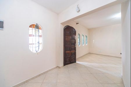 Casa à venda com 124m², 2 quartos e 2 vagasSala