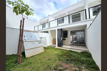 Área Externa de casa à venda com 3 quartos, 158m² em Santa Branca, Belo Horizonte