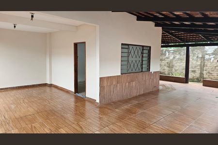 Casa à venda com 397m², 3 quartos e 4 vagas Casa à venda com 397m², 3 quartos e 4 vagasÁrea externa