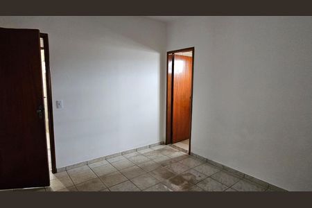 Quarto de casa à venda com 3 quartos, 397m² em Vila Uniao, Goiânia