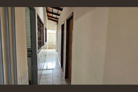 Casa à venda com 397m², 3 quartos e 4 vagas Casa à venda com 397m², 3 quartos e 4 vagasCorredor