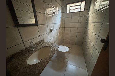 Banheiro de casa à venda com 3 quartos, 397m² em Vila Uniao, Goiânia