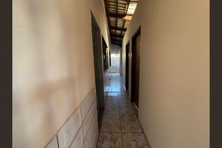 Casa à venda com 397m², 3 quartos e 4 vagas Casa à venda com 397m², 3 quartos e 4 vagasCorredor