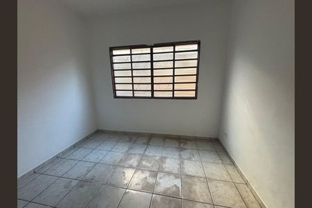 Quarto de casa à venda com 3 quartos, 397m² em Vila Uniao, Goiânia