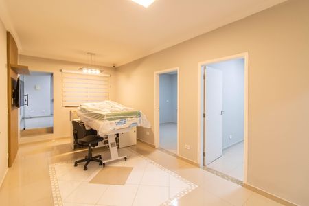 Casa à venda com 300m², 3 quartos e 3 vagas Casa à venda com 300m², 3 quartos e 3 vagasSala