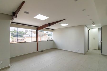 Casa à venda com 300m², 3 quartos e 3 vagas Casa à venda com 300m², 3 quartos e 3 vagasVaranda