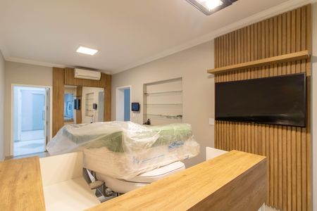Casa à venda com 300m², 3 quartos e 3 vagas Casa à venda com 300m², 3 quartos e 3 vagasSala