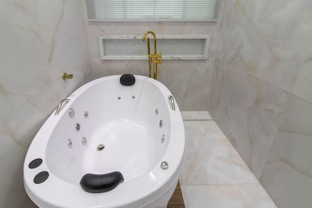 Casa à venda com 300m², 3 quartos e 3 vagas Casa à venda com 300m², 3 quartos e 3 vagasSuíte