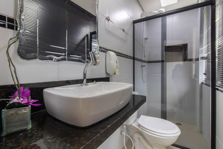 Casa à venda com 300m², 3 quartos e 3 vagas Casa à venda com 300m², 3 quartos e 3 vagasBanheiro da Area Gourmet