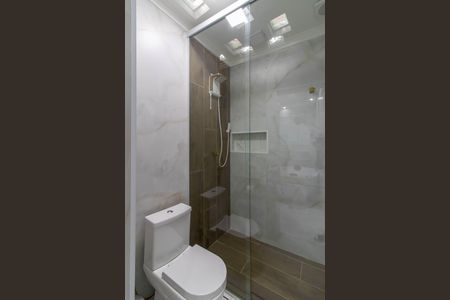 Casa à venda com 300m², 3 quartos e 3 vagas Casa à venda com 300m², 3 quartos e 3 vagasSuíte