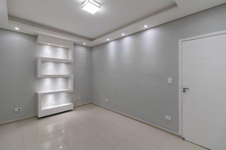 Casa à venda com 300m², 3 quartos e 3 vagas Casa à venda com 300m², 3 quartos e 3 vagasSuíte