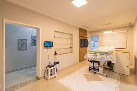 Casa à venda com 300m², 3 quartos e 3 vagas Casa à venda com 300m², 3 quartos e 3 vagasSala