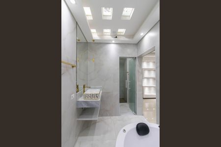 Casa à venda com 300m², 3 quartos e 3 vagas Casa à venda com 300m², 3 quartos e 3 vagasSuíte