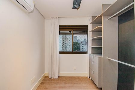 Quarto  de apartamento à venda com 2 quartos, 80m² em Higienópolis , Porto Alegre