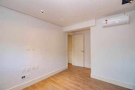 Apartamento à venda com 80m², 2 quartos e 1 vaga Apartamento à venda com 80m², 2 quartos e 1 vagaSuíte