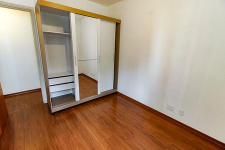 Apartamento à venda com 101m², 3 quartos e 2 vagasQuarto 2