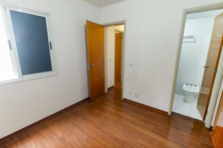 Apartamento à venda com 101m², 3 quartos e 2 vagasSuíte