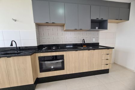 Apartamento para alugar com 35m², 2 quartos e 1 vaga Apartamento para alugar com 35m², 2 quartos e 1 vagaCozinha e Área de Serviço